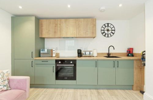 Herne Bay Apartment | Stylish Beach Front Retreat 2 Bedrooms
