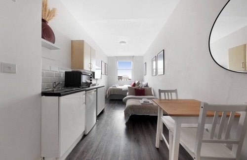 Archway Apartment | Stylish Budget Studio Near Archway Tube