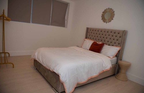 Kidbrooke with Hornfair Apartment | Stylish City Retreat in Central London