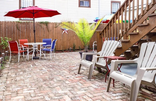 Milan Apartment | Stylish Condo w Sunny Backyard Patio 3br-2ba