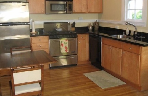 Nob Hill Apartment | Stylish corner 1BR apartment on Nob Hill, great location