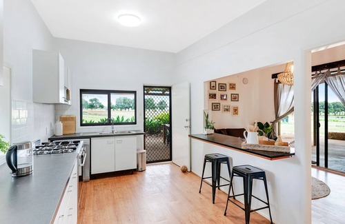 Cudgen House | Stylish cottage with Farm & CO. farm and shop access—ideal for relaxing or exploring.