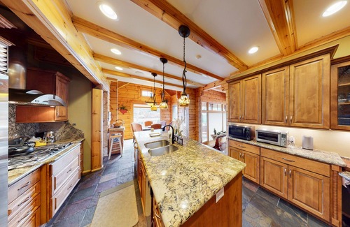 The Highlands House | Stylish Dog-Friendly Home w/All-Wood Interior + Private Sauna and Theater