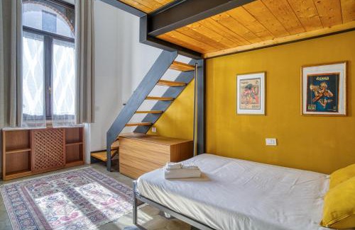 Navigli Apartment | Stylish Duplex on Two Levels 15 Mins from Duomo
