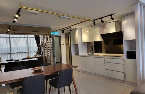 Petaling Jaya Apartment | Stylish Duplex, Pinnacle PJ City #3A (2pax)