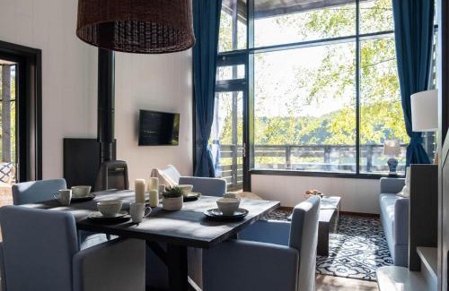 Maubray House | Stylish Forest Mansion Stay