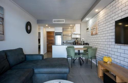 Durban Point Apartment | Stylish Gem in East Point 19