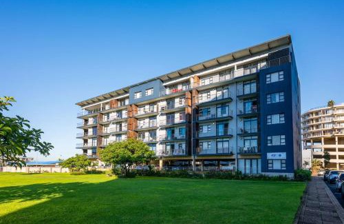 Durban Point Apartment | Stylish Gem in East Point 19