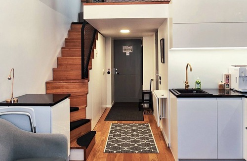 Old Town Apartment | Stylish Historic Loft - Your Comfy Old Town Stop!