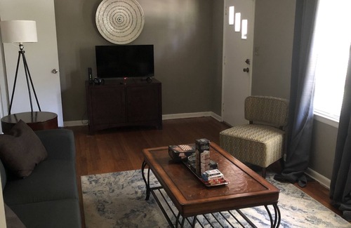 Albany House | Stylish Home awaits your stay