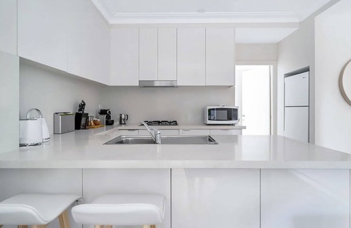 Newtown Apartment | Stylish Home in the heart of Newtown