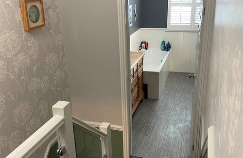 Exeter House | Stylish House in Exeter Nr Quay and City Centre