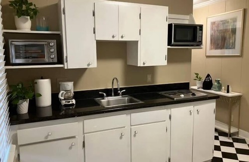 Freetown - Port Rico Apartment | Stylish Lafayette Apartment with Kitchen & Garden Access