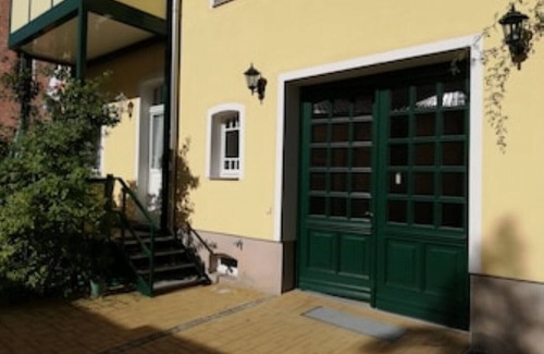 Andreasvorstadt Condo | Stylish living near the old town, the university and the clinic