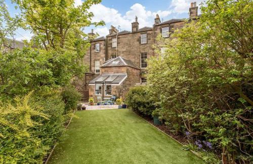 Murrayfield Apartment | Stylish Murrayfield sanctuary