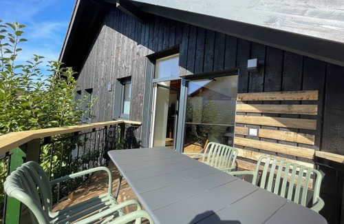 Loerrach Apartment | Stylish new vacation apartment (Fides)