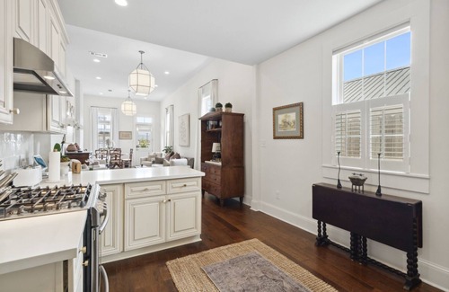 West Riverside House | Stylish & Private Uptown NOLA Home & yard.