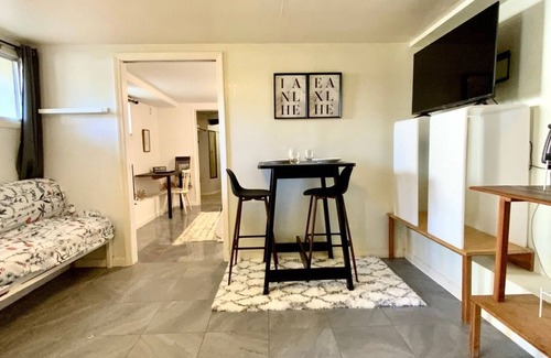 Inner Richmond Apartment | stylish quiet yet convenient to all shops in the heart of the city