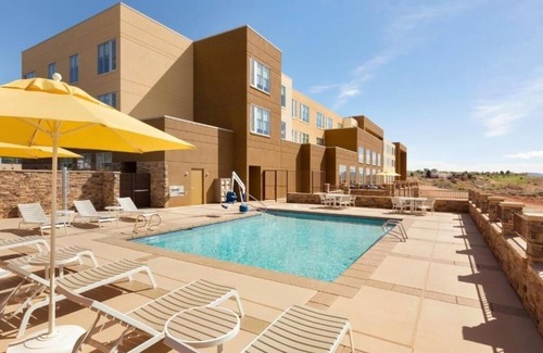 Page Hotel | Stylish & Roomy Queen Room | Breakfast Included | Swimming Pool & Fitness Center