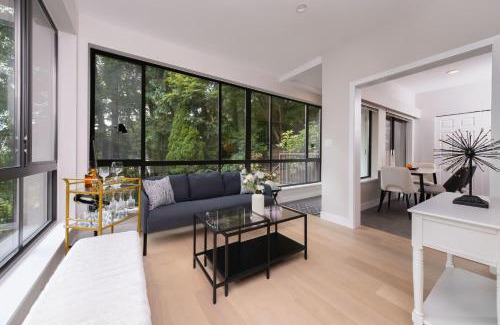 West Vancouver Apartment | Stylish Scenic Oasis 2 Bedroom Suite West Van