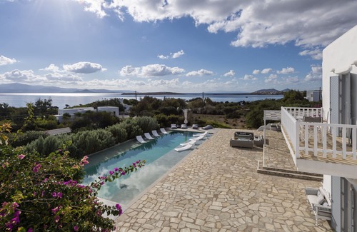 Santa Maria Villa | Stylish seaside private villa with pool, 1min from Mikri Santa sandy beach!