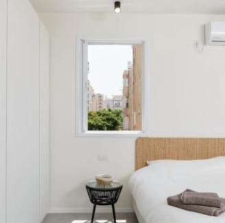 Netanya Apartment | Stylish & Spacious 3 bedroom apartment by the Sea