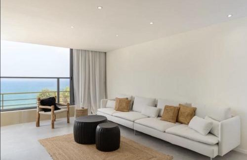 Netanya Apartment | Stylish & Spacious 3 bedroom apartment by the Sea