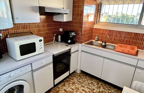 Argeles Plage Apartment | Stylish Studio w/Balcony Near Beach – Sleeps 4, Pet-Friendly