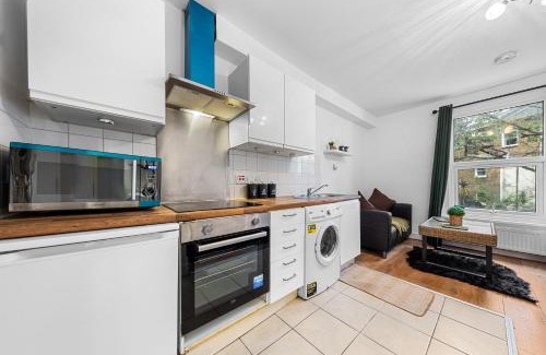 Brixton Apartment | Stylish Studio Prime Brixton Location Free Parking