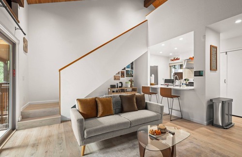 Dollar Point Condo | Stylish Tahoe City Townhome | Updated 2BR + Loft Near Lake, Trails & Dining