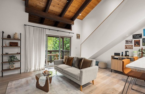Dollar Point Condo | Stylish Tahoe City Townhome | Updated 2BR + Loft Near Lake, Trails & Dining