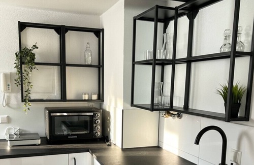 Alt-Muhlburg Apartment | Stylish top-floor hideaway for two in Karlsruhe-Mühlburg - APOLONIAliving