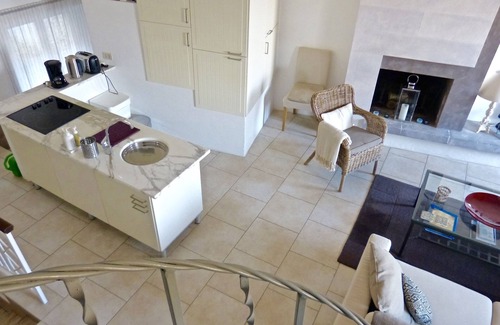 Montedinove House | Stylish Townhouse in the midst of a beautiful hill top village