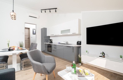Presika Apartment | Stylish Two Bedroom Apartment in Labin - Two Bedroom Apartment with Terrace