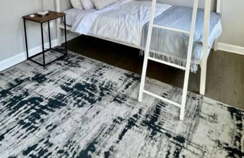 Wicker Park House | Stylish Wicker Park Home with Garage