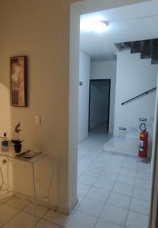 Campinas House | Suíte luxo com sacada mobiliada Q2