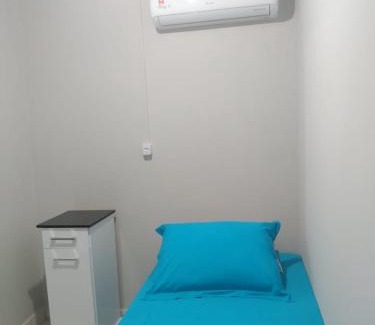 Sao Pedro Apartment | Suíte para até 4 pessoas com ar condicionado