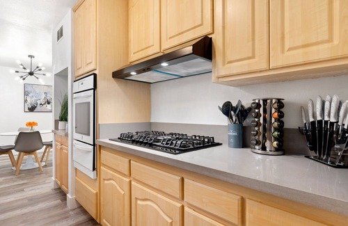 Rancho Cordova House | Sub URBAN 4 BD Home/POOL/GAME Near RIVER & TRAIL