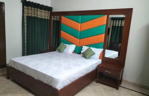 Gulshan-e-Iqbal Hotel | Subhan Palace Guest House