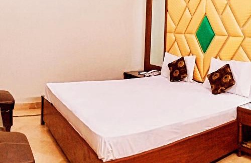 Gulshan-e-Iqbal Hotel | Subhan Palace - Near Karachi Expo Center Branch