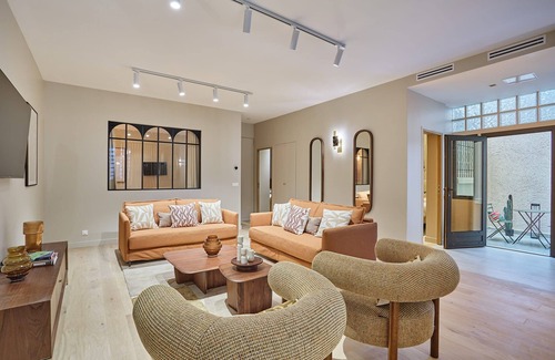 Quartier de la Porte-Saint-Denis Apartment | Sublim Apartment 3 Bedrooms Center of Paris