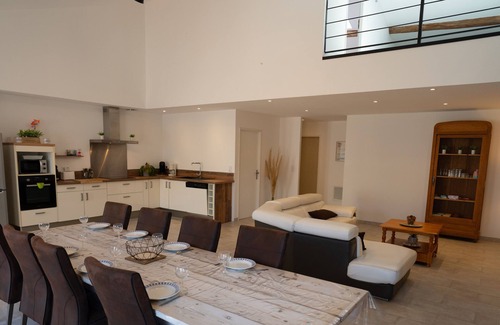 Vias Villa | Sublime Loft de 130m² climatisé au calme