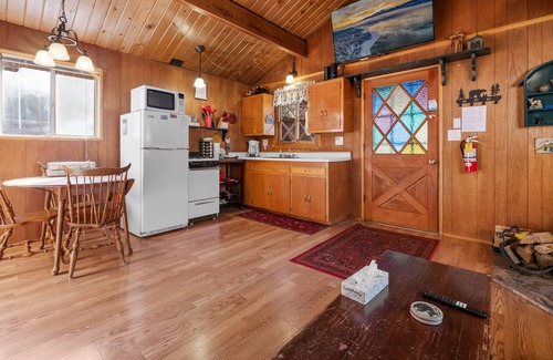 Sugarloaf Cabin | Sugar Pine