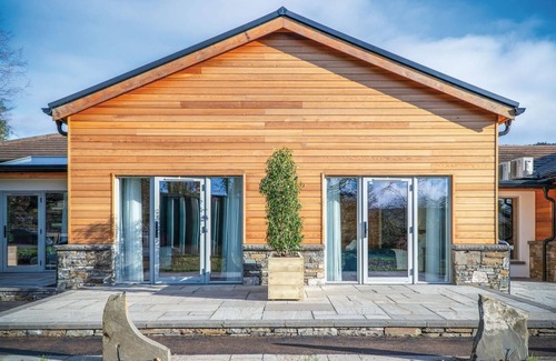 Pen-y-cae Apartment | Suite 11 - Sleeping Giant Hotel - Pen Y Cae Inn