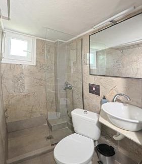 Flogita Apartment | Suite 2nd Floor & Rooftop 5