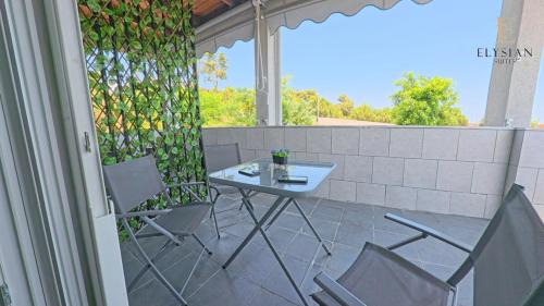 Flogita Apartment | Suite 2nd Floor & Rooftop 5