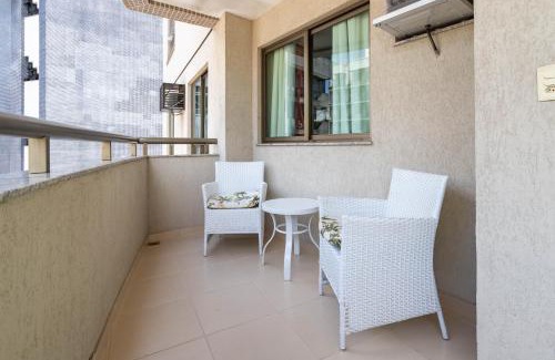 Niteroi Apartment | Suite, 2quartos, cozinha completa, varandão, 2 vagas de garagem