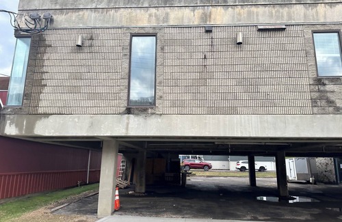 South Williamson Condo | Suite 3 South Williamson, Ky HMT 10