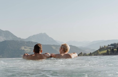 Haus House | "Suite Arnika" with bathtub, shower, WC (from 7 nights) - Nature and wellness hotel
