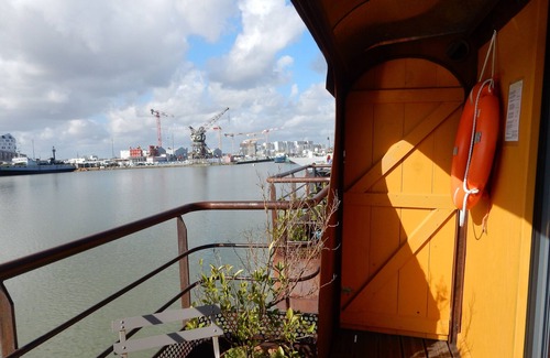 Bassins a Flot Boat Rental | Suite "art-déco"